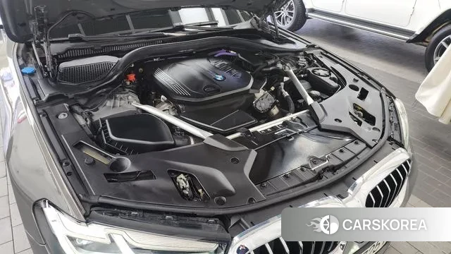 BMW 5 Series (G30) id 3361843 из Кореи 16