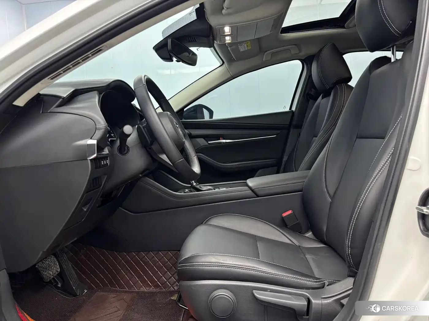 Mazda 3 2022 Белый из Китая, фото 6