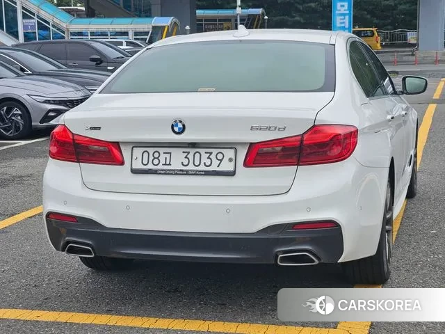 BMW 5 Series (G30) id 3034397 из Кореи 16