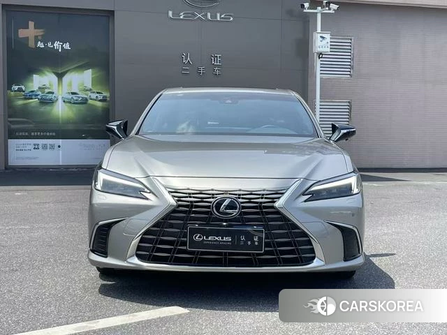 Lexus ES id 4261297 из Китая 8