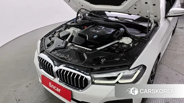 BMW 5 Series (G30) id 3561963 из Кореи 16