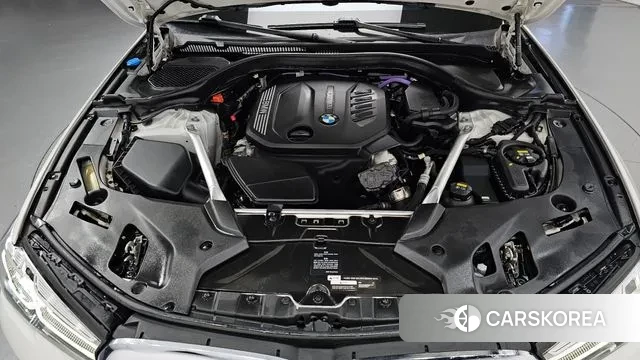 BMW 5 Series (G30) id 3291155 из Кореи 16