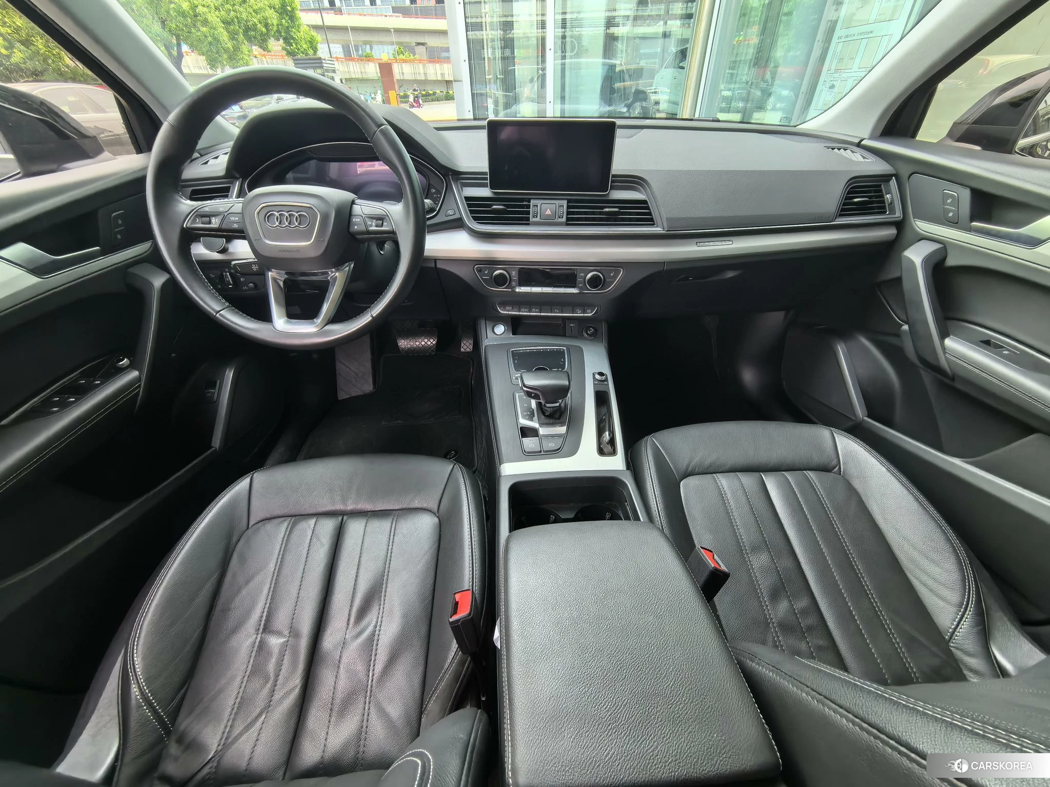 Audi Q5L id 4452956 из Китая 8