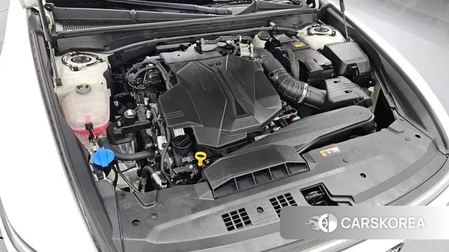 Hyundai Grandeur (GN7) id 3415895 из Кореи 16