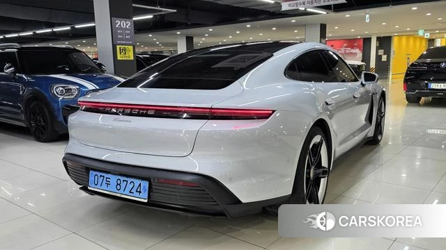 Porsche Taycan id 4387914 из Кореи 16