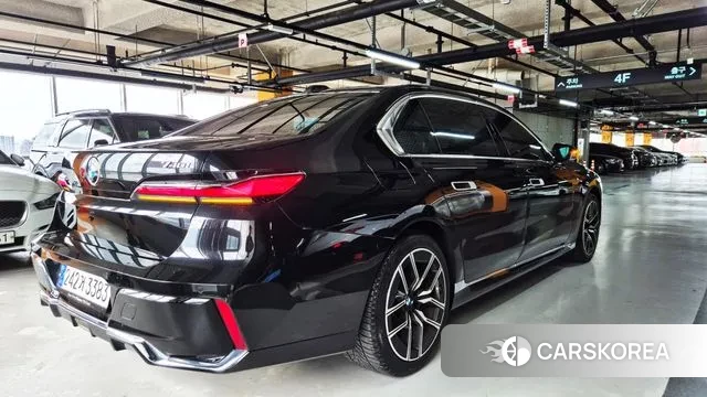 BMW 7 Series (G70) id 3415790 из Кореи 14