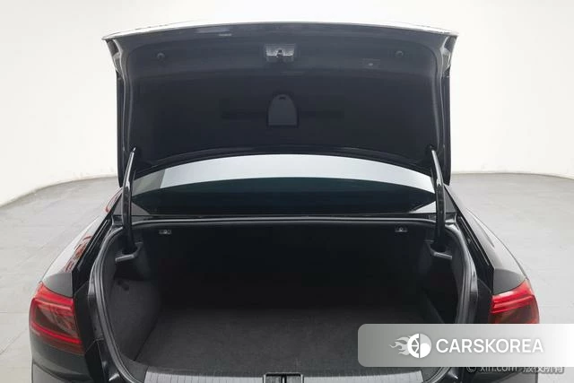 Volkswagen Magotan PHEV id 4210338 из Китая 20