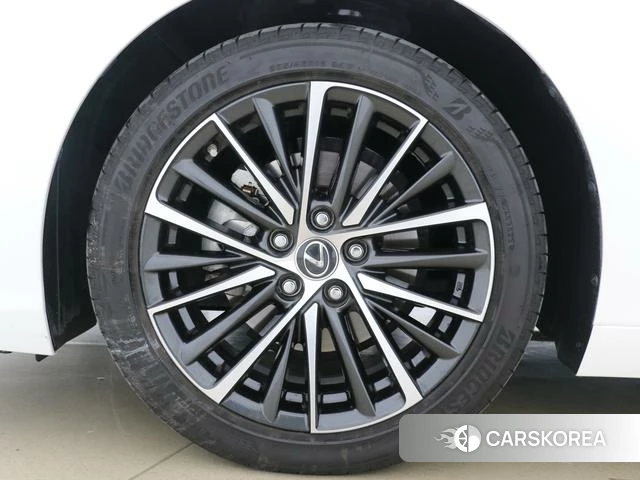 Lexus ES id 4307625 из Китая 12