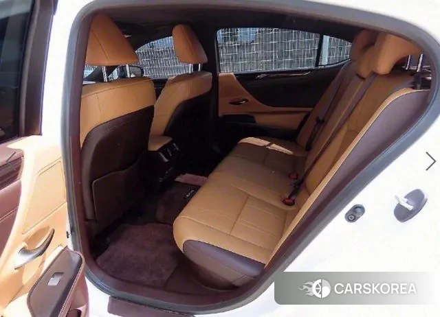 Lexus ES300h 7th generation id 3013044 из Кореи 16