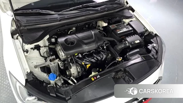 Hyundai Avante AD id 3485176 из Кореи 16