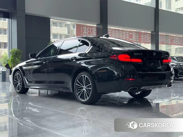BMW 5 series 2022 Черный из Китая, фото 6