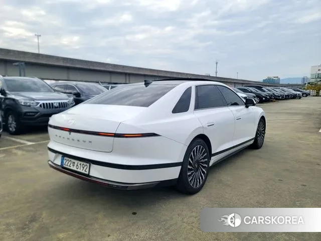 Hyundai Grandeur (GN7) id 3360265 из Кореи 16