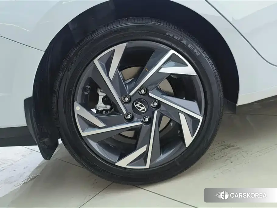 Hyundai Elantra id 4538575 из Китая 12