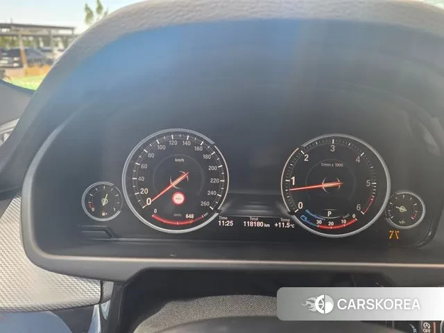 BMW X5 (F15) 2018 Серебристо-серый из Кореи, фото 6