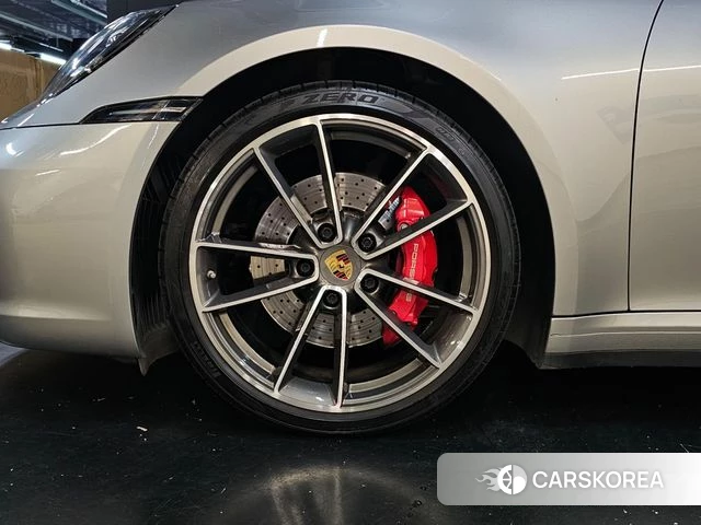 Porsche 911(992) id 4676787 из Кореи 16