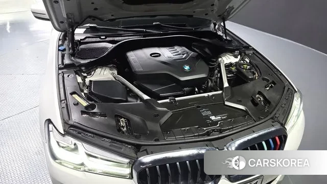 BMW 5 Series (G30) id 3727526 из Кореи 16