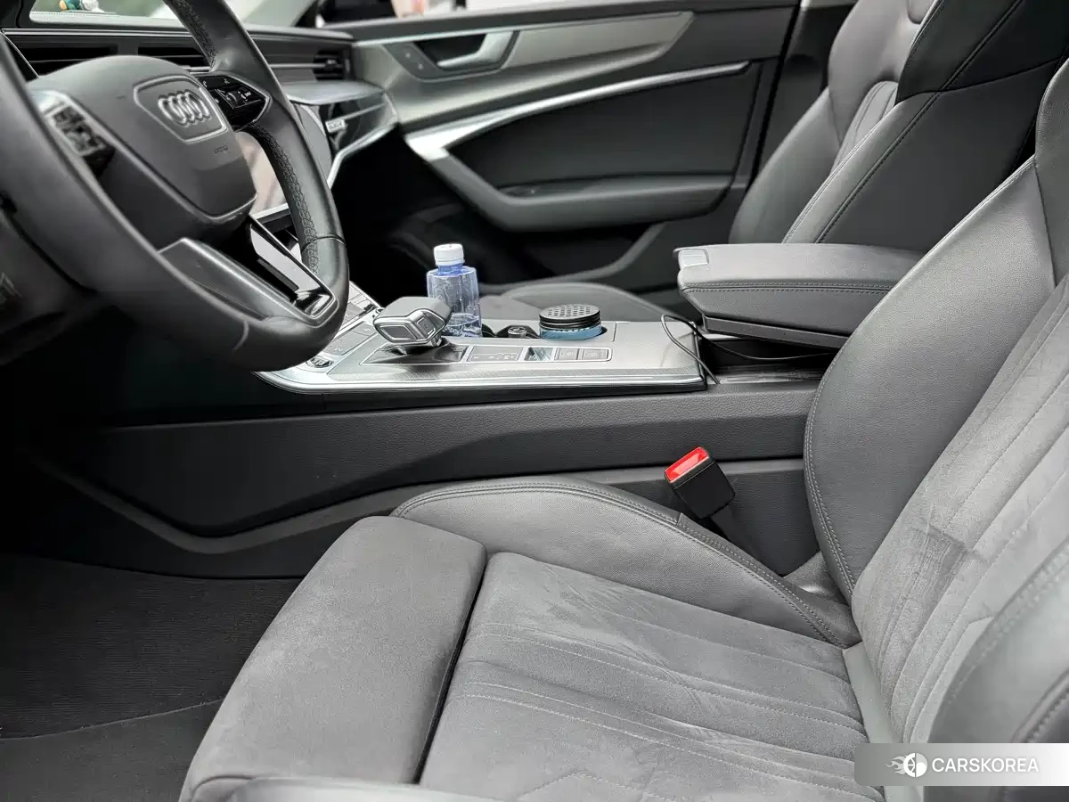 Audi A6 2023 Черный из Китая, фото 6
