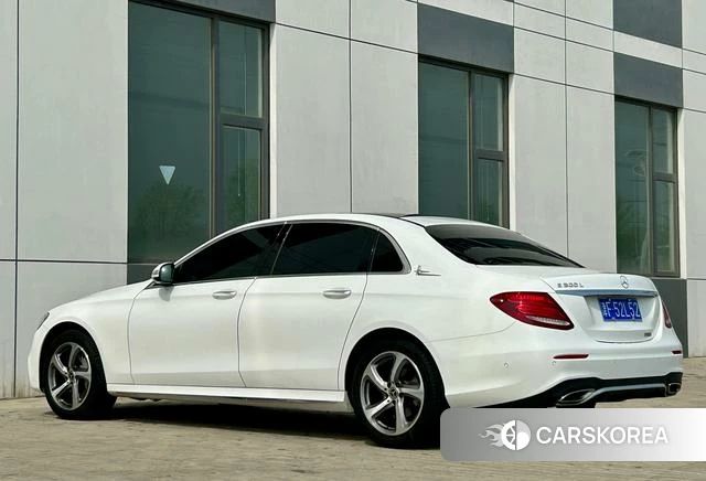 Mercedes-Benz E-class 2018 Белый из Китая, фото 6