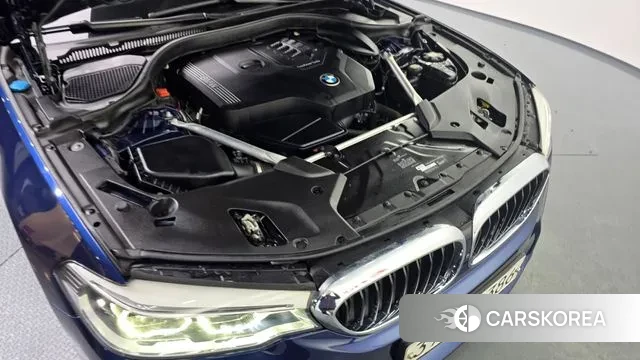 BMW 5 Series (G30) id 3703239 из Кореи 16