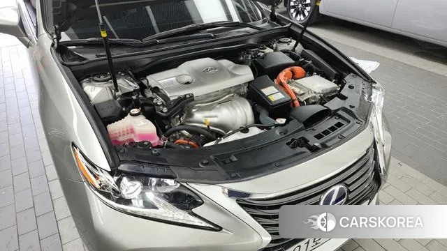 Lexus New ES300h id 3045639 из Кореи 16