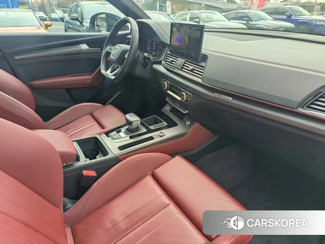 Audi Q5L 2024 Темно-серый из Китая, фото 6