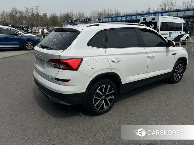 Skoda Komick 2023 Белый из Китая, фото 6