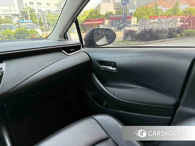 Toyota Corolla id 4253948 из Китая 11