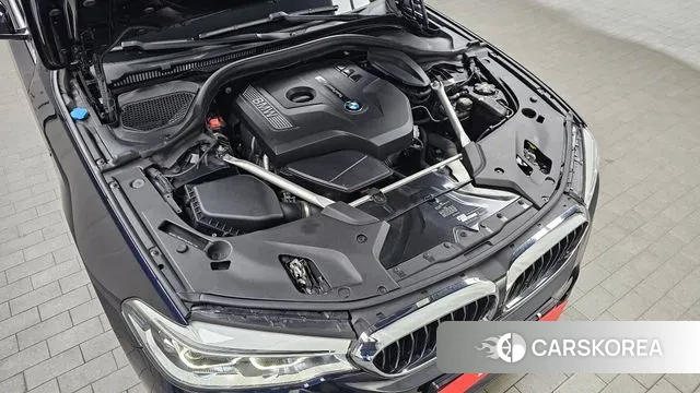 BMW 5 Series (G30) id 3627244 из Кореи 16