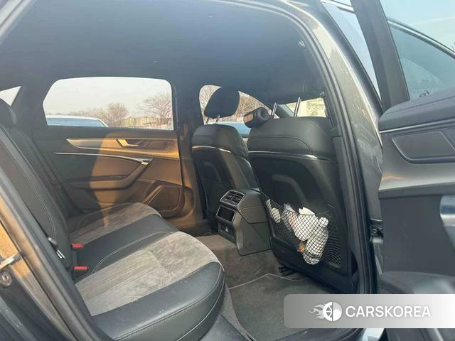 Audi A6L id 3939535 из Китая 17