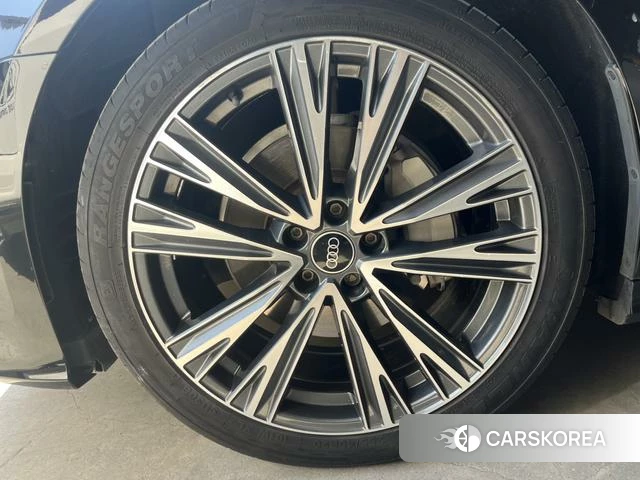 Audi A6L id 4275762 из Китая 7