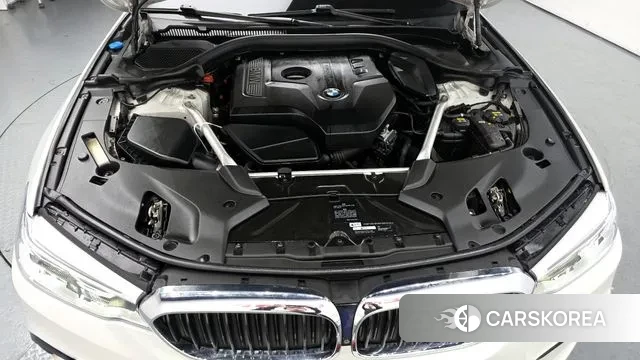 BMW 5 Series (G30) id 3773287 из Кореи 16