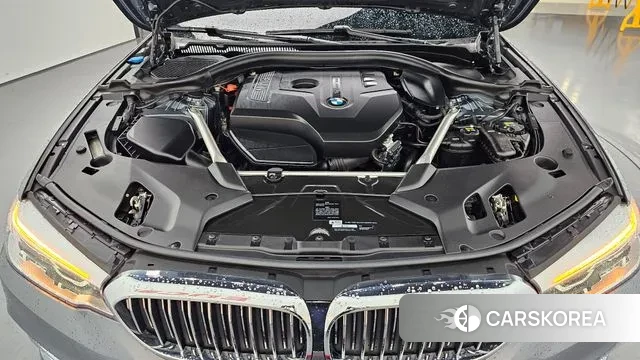 BMW 5 Series (G30) id 3004787 из Кореи 16