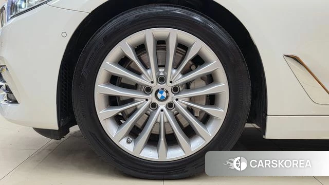 BMW 5 Series (G30) id 4595454 из Кореи 16