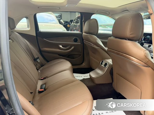 Mercedes-Benz E-class id 4264833 из Китая 14