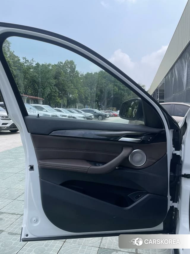 BMW X1 id 4273742 из Китая 21