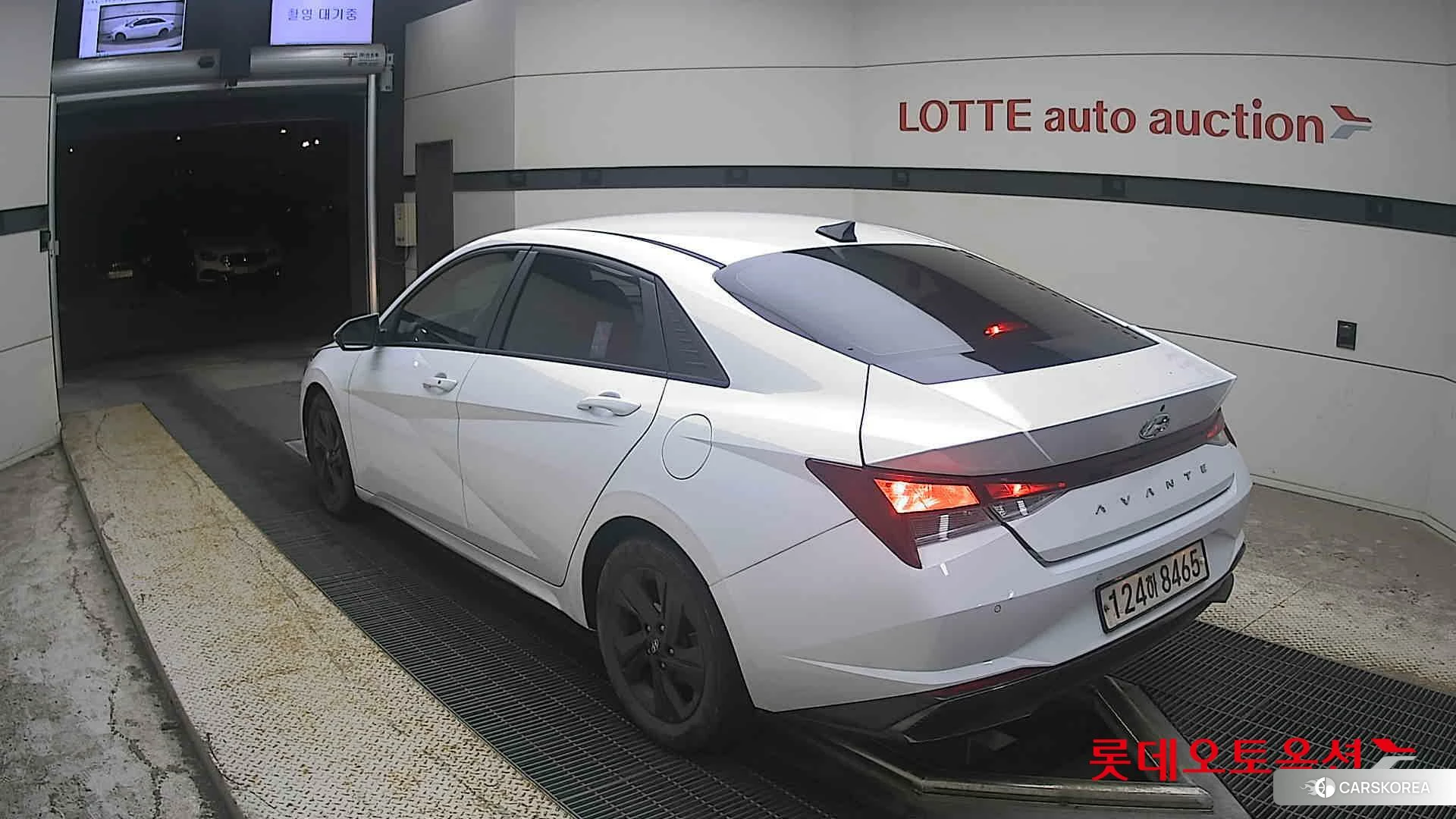 Hyundai Avante Hybrid id 4902379 из Кореи 33