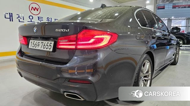 BMW 5 Series (G30) id 4708372 из Кореи 16
