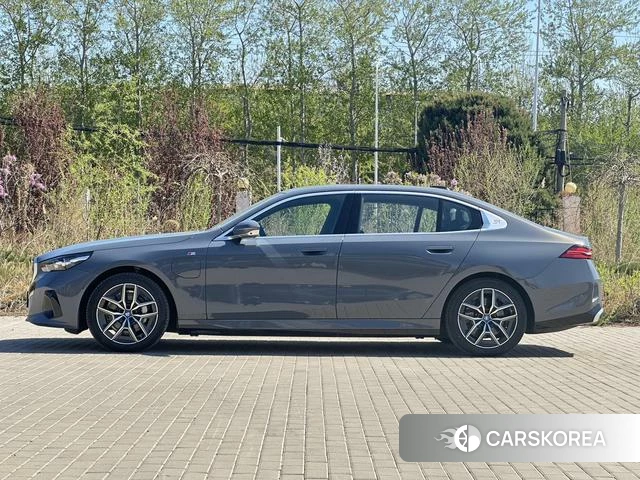 BMW i5 id 4300459 из Китая 10