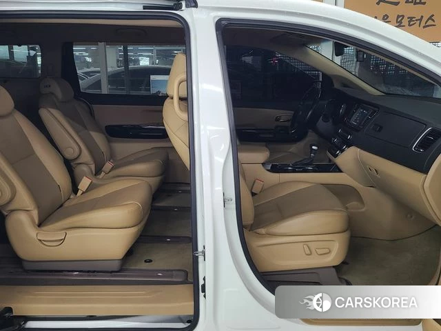 Kia The New Carnival 2019 Белый из Кореи, фото 6