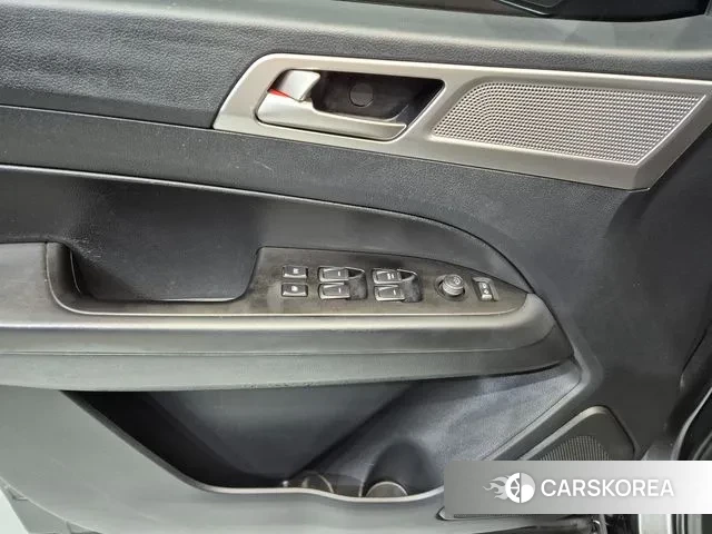 Ssangyong Rexton Sports id 3402810 из Кореи 16