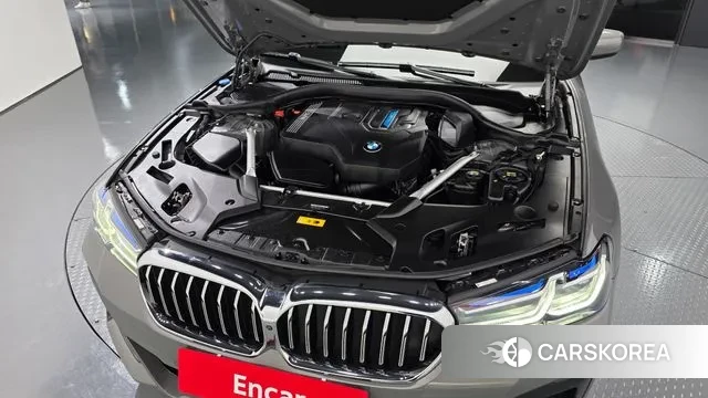 BMW 5 Series (G30) id 3746355 из Кореи 16