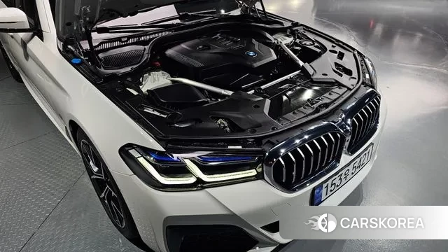 BMW 5 Series (G30) id 2963927 из Кореи 16