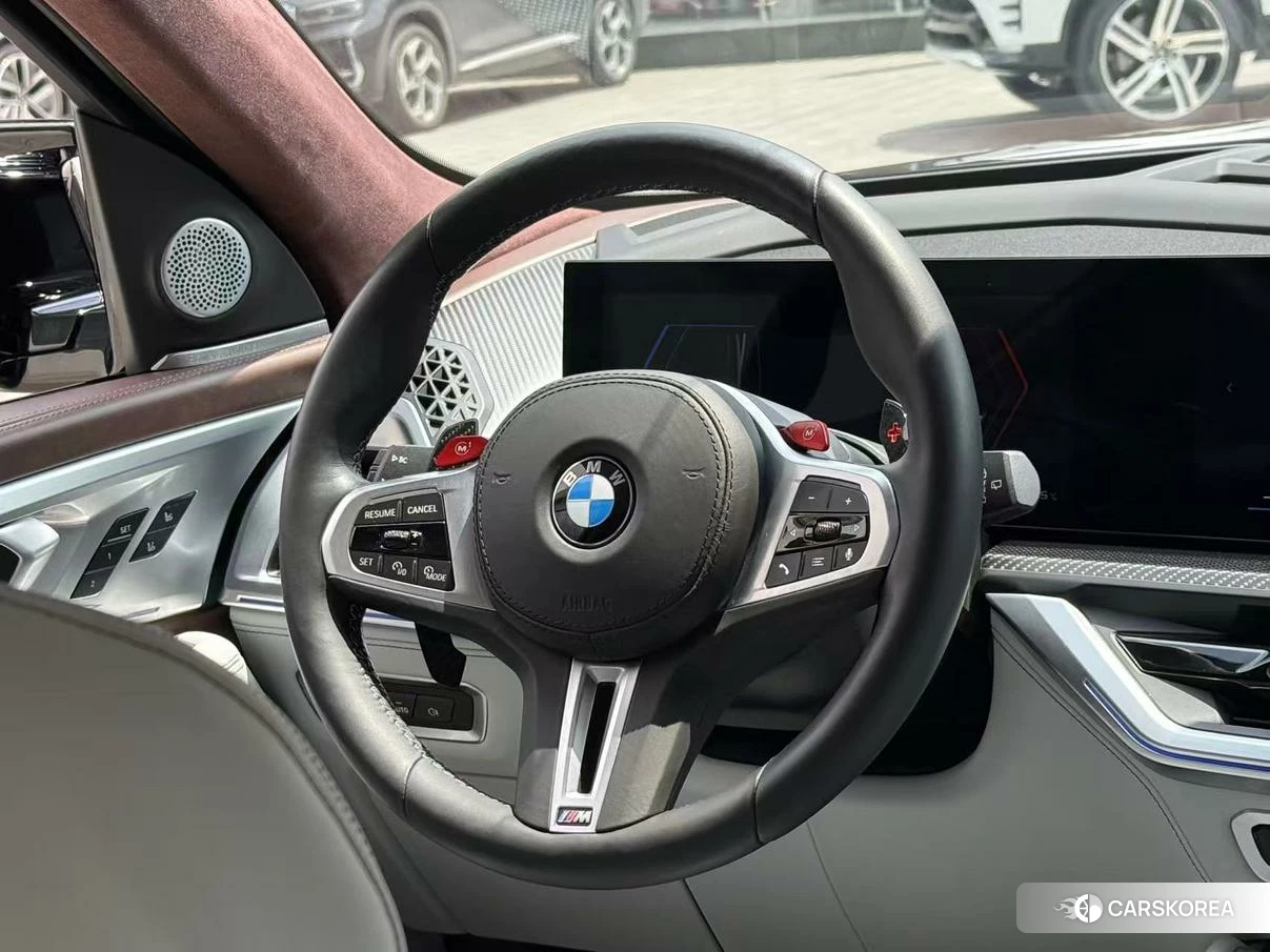 BMW XM id 4440639 из Китая 12