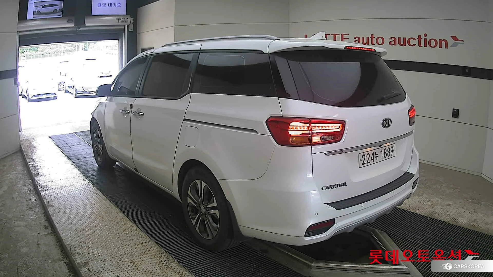 Kia Carnival id 4289633 из Кореи 34