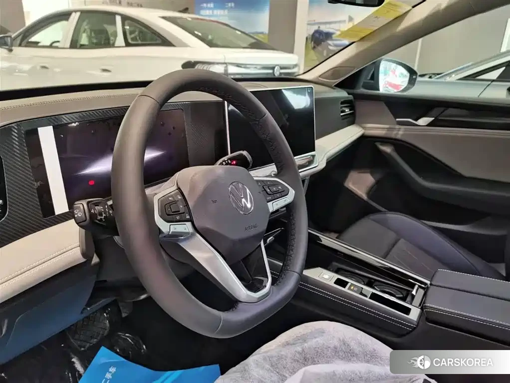 Volkswagen Magotan 2026 Черный из Китая, фото 6