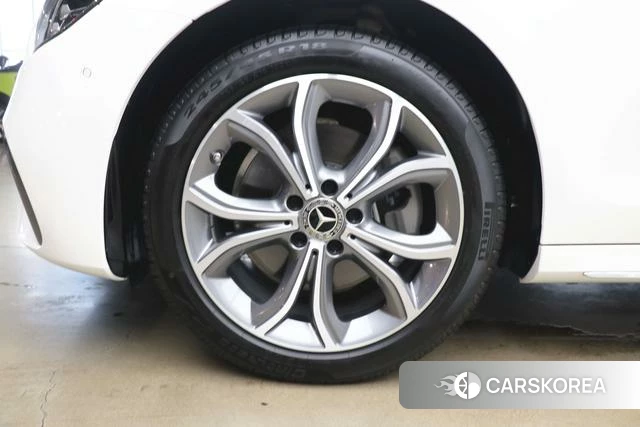 Mercedes-Benz E-class id 4261958 из Китая 29