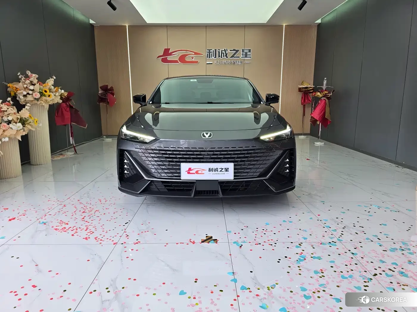 Chang'an Changan UNI-V id 4583684 из Китая 7