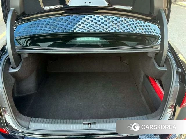 Volkswagen Passat id 4257565 из Китая 11