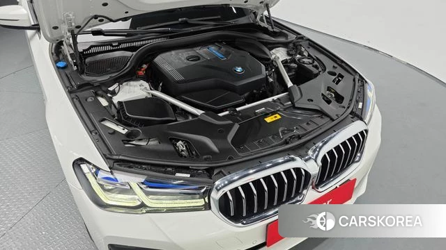 BMW 5 Series (G30) id 4443429 из Кореи 16