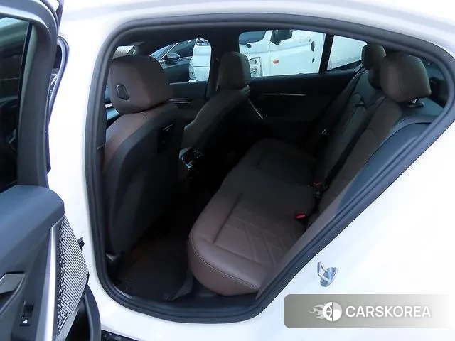 BMW 5 Series (G60) id 3538417 из Кореи 16